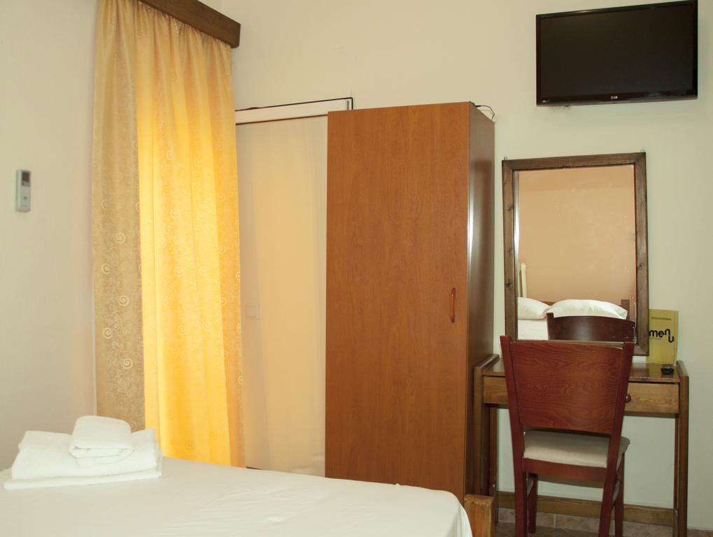 Stavrodromi Hotel Игуменица Екстериор снимка
